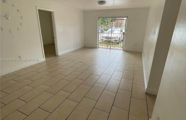 4721 NW 7th St photos photos