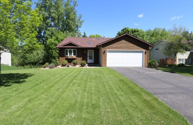 313 Poplar Dr - 313 Poplar Drive, Shoreview, MN 55126