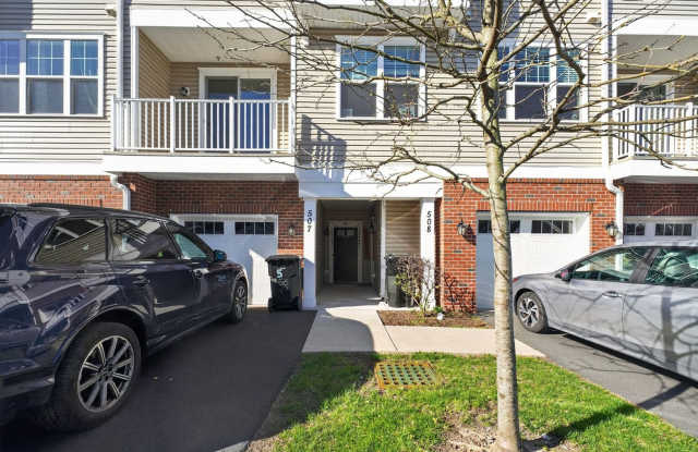 Spacious 3BR Condo in Highland Park photos photos