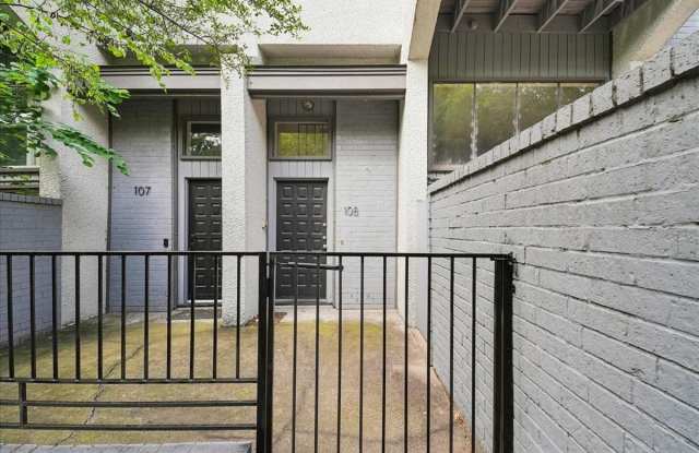 3618 Gillespie Street Gallery 2