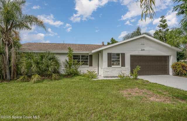 200 Hickory Ave - 200 Hickory Avenue, Merritt Island, FL 32953