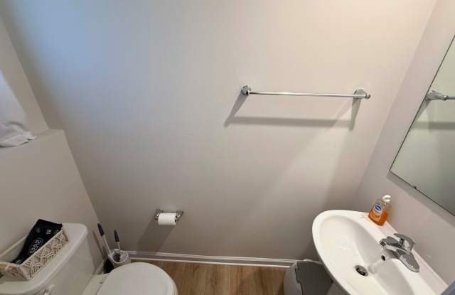 168 Sarnesfield Way - 1 Gallery 3