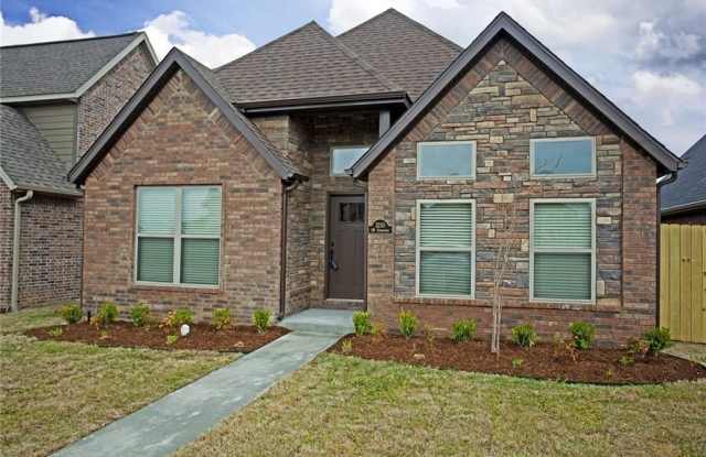 3210 Stonepoint AVE - 3210 Southwest Stonepoint Avenue, Bentonville, AR 72713 3210 Stonepoint AVE - 3210 Southwest Stonepoint Avenue, Bentonville, AR 72713