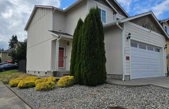 Bremerton 3BR Single Family: Newly Renovated, Furnished, Cats/Dogs OK photos photos