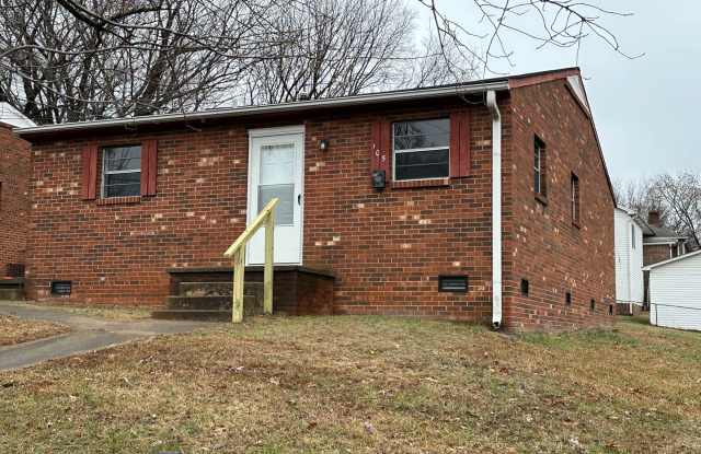 Cute 3 Bedroom/1 Bath House Near Downtown Winston photos photos Cute 3 Bedroom/1 Bath House Near Downtown Winston photos photos