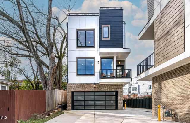 211 W Corporation Street photos photos