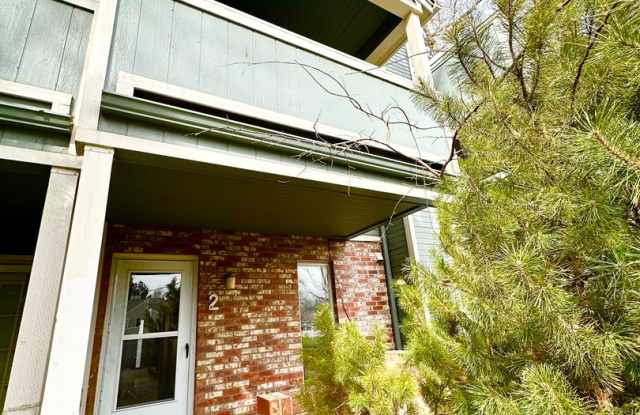Recently renovated townhome with three balconies in the sought-after Garrison Lakes community—available now!! photos photos