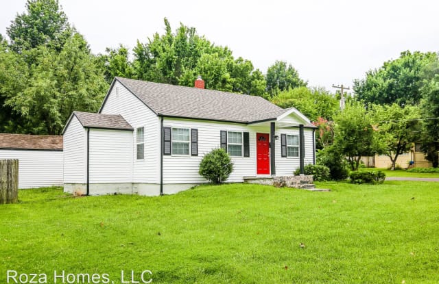 1700 E McDaniel - 1700 East Mcdaniel Street, Springfield, MO 65802
