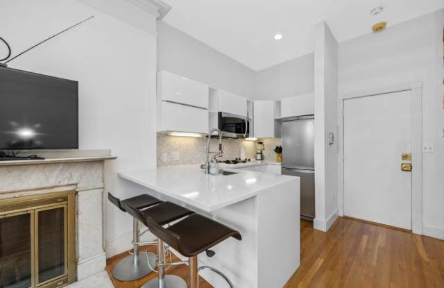 235 Beacon St. photos photos