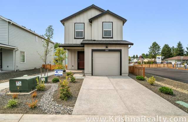 Gorgeous New Construction – 3BD* 2BA* in Prime Location! - 5510 Northeast 66th Avenue, Minnehaha, WA 98661