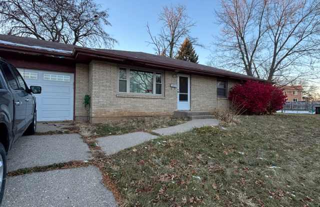 2221 Shelly Dr photos photos