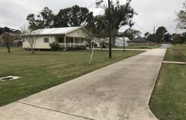 114 Rodrigue Court - 114 Rodrigue Court, Schriever, LA 70395