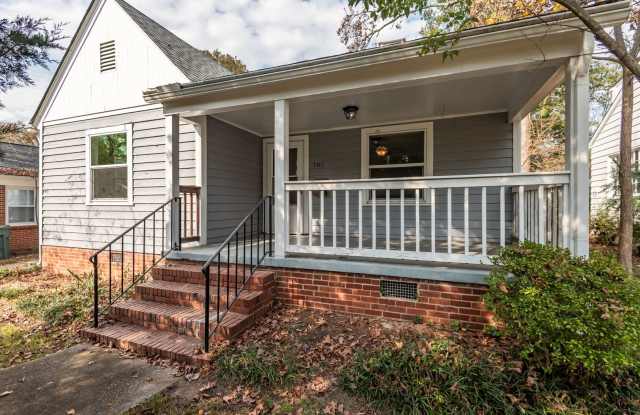 Welcome to this charming 2-bedroom, 1-bathroom home located in the heart of Durham, NC.! photos photos