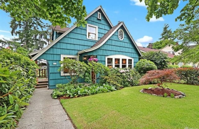 5234 36th Ave NE - 5234 36th Avenue Northeast, Seattle, WA 98105