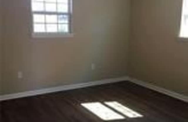 4211 DOWNMAN Road Gallery 3