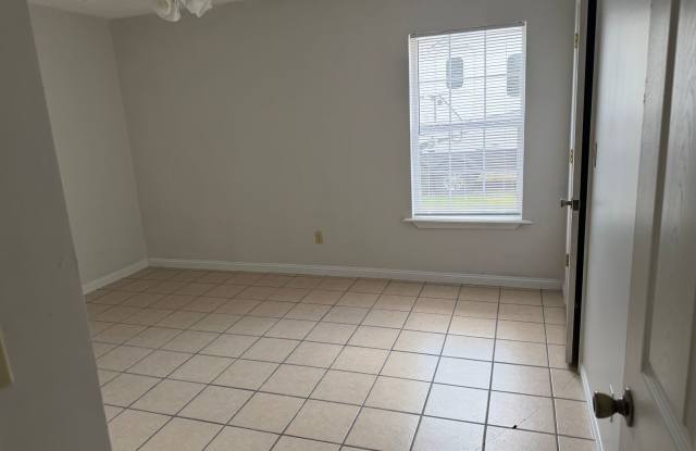 Renovated 3 Bedroom 2 Bath Home for Rent!! Gallery 4