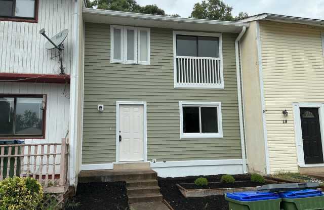 Remodeled Three level Town home photos photos