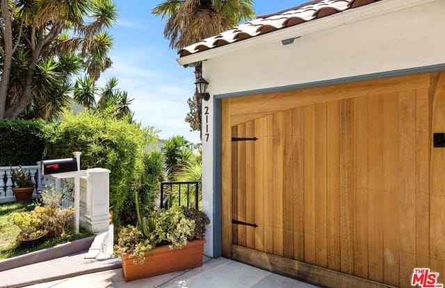 2117 REDROCK Court - 2117 N Redrock Ct, Los Angeles, CA 90039