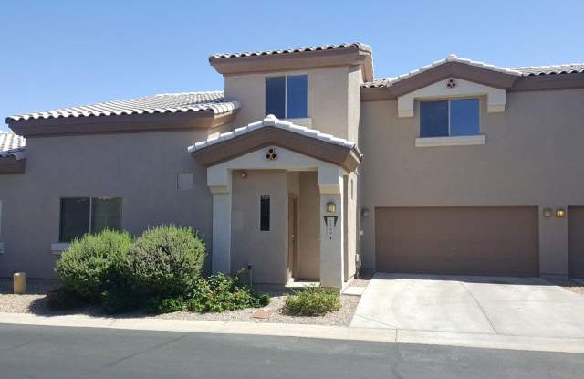 Peoria Estates Luxury Townhouse - 7949 West Beck Lane, Peoria, AZ 85382