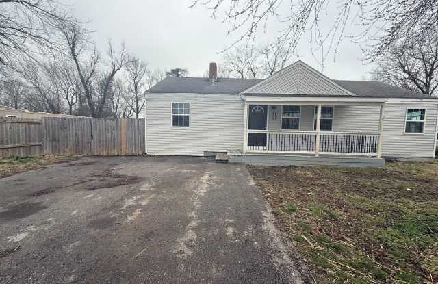 Spacious 3 Bedroom 2 Bathroom Home Available NOW! photos photos