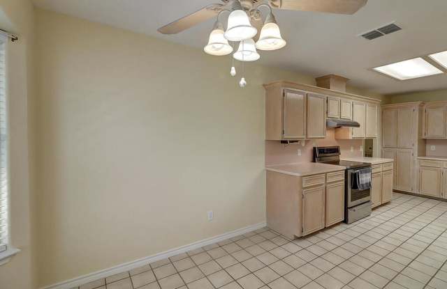 4321 Holly Ridge - 3/bed 2/bath $1975/mo Gallery 1