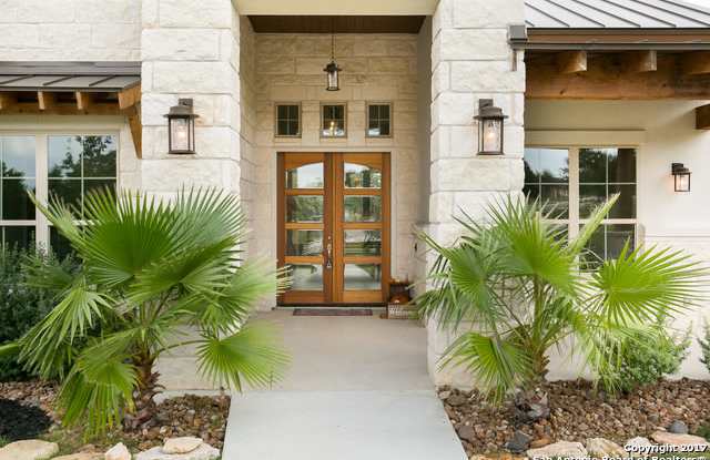 638 Menger Springs Gallery 2