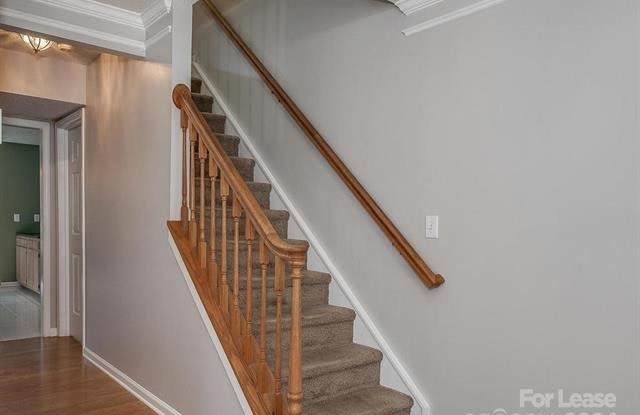3003 Pinewood Hill Drive Gallery 4