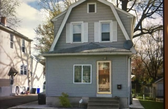 57 S Glenwood Ave - 57 South Glenwood Avenue, Aldan, PA 19018
