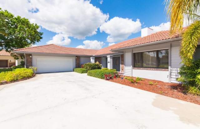 3001 Conifer Drive Gallery 3