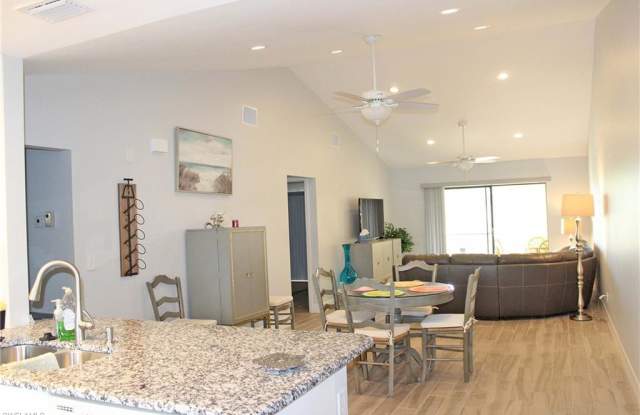 3943 SE 11th PL Gallery 4