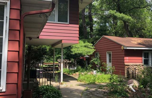Single Family Home - River Views - Updated Finishes! photos photos