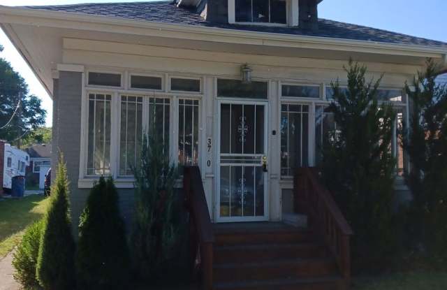 2 Bedroom Home in West Glen Park photos photos