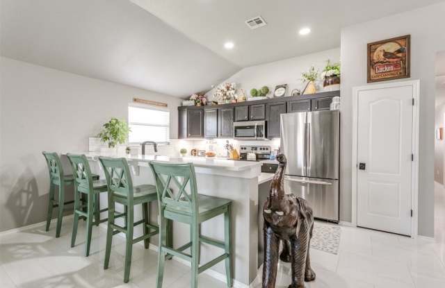 Beautiful 3 Bedroom in Norman - 1256 Kingston Road, Norman, OK 73071