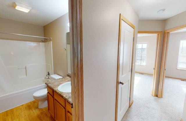 2 Bedroom Ankeny Townhome Available December 14, 2026! Gallery 4