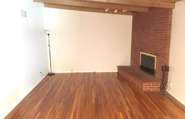 11009 Nestle Avenue Gallery 2