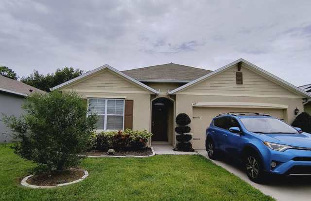 $1000 OFF THE RENT ON SECOND MONTH !!! Beautiful 4 Bedroom, 2 Bath Single Family Home for Rent!!! - 417 Corso Loop, Winter Haven, FL 33884