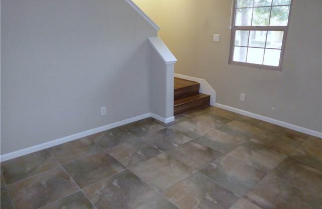 182 Groveland Gallery 3