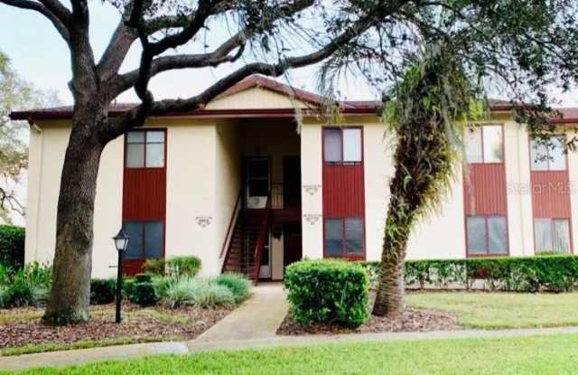650 MIDWAY DRIVE - 650 Midway Drive, Silver Springs Shores, FL 34472