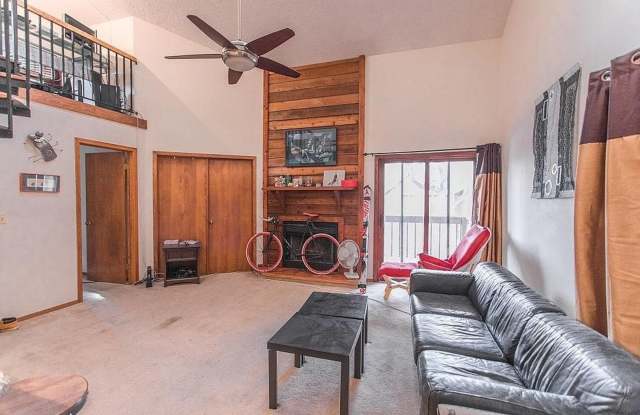Spacious & Stylish 2-Bedroom + Loft in Prime Boulder Location! Available July 2! photos photos