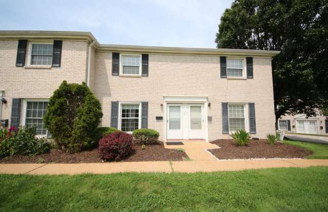 2 Bed/1.5 Bath House Available for Rent Gallery 3