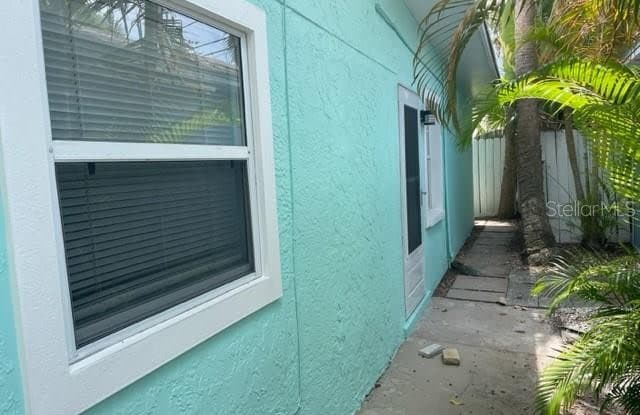 139 86TH TERRACE - 139 86th Terrace, Treasure Island, FL 33706