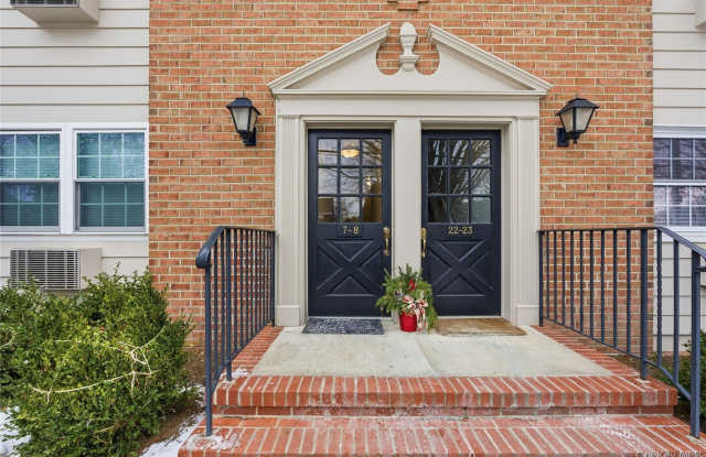 26 Layton Avenue unit: 8 photos photos