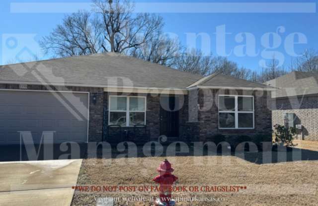 1155 O'Keefe Ave - 1155 O'Keefe Avenue, Conway, AR 72032