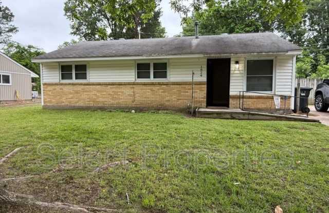 1824 Rosemond photos photos