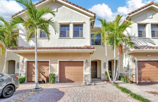 5887 NW 56th Place Gallery 2