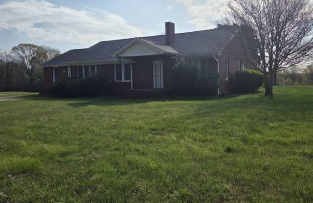 1913 Ellisboro Road photos photos