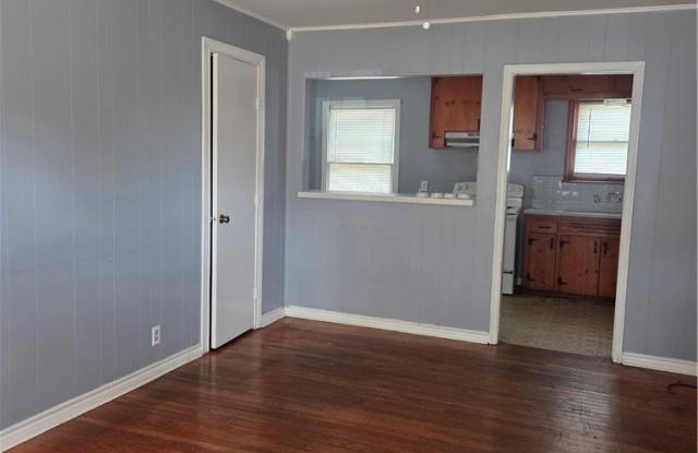 4906 Andover Drive Gallery 3