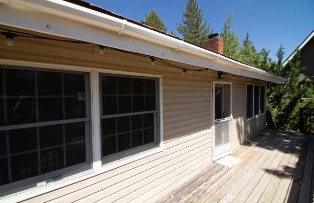 Spacious Three Bedroom - 39256 North Shore Drive, San Bernardino County, CA 92333