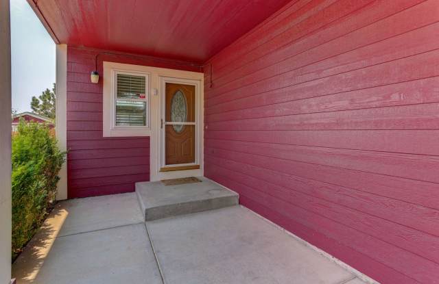 5 Bedroom Home with Basement in Stetson Hills Gallery 4