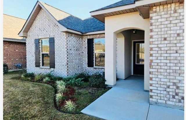 220 Cypress Bend - 220 Cypress Bend, Belle Chasse, LA 70037 220 Cypress Bend - 220 Cypress Bend, Belle Chasse, LA 70037